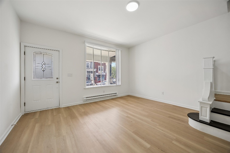 Photo - 2943 W Oxford St