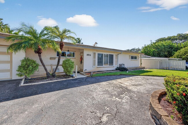 Photo - 1570 NE 30th Pl