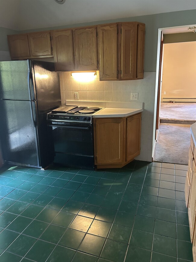 Photo - 12 Central St Unidad Bottom Floor