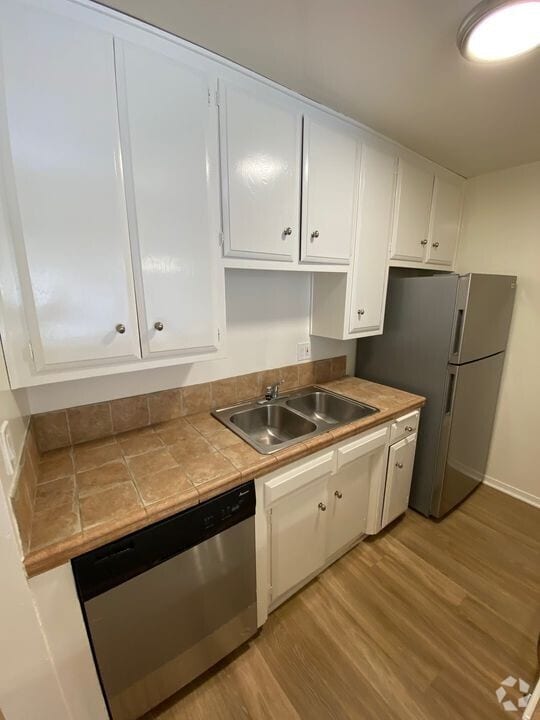Building Photo - 225 Montana Ave Rental