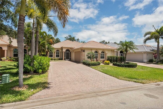 Photo - 4633 NW Red Maple Dr Casa
