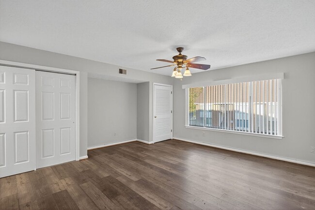 Photo - 206 Pacific Dr