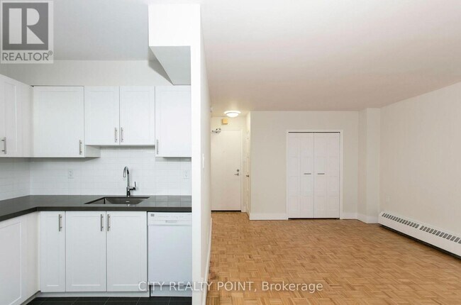 Photo - 485 Huron St Unit 204