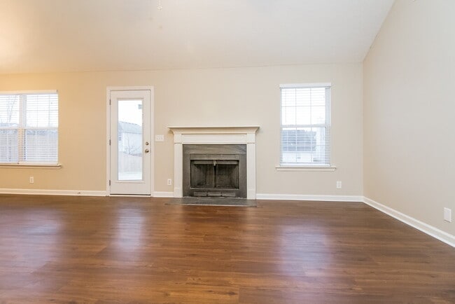 Photo - 7128 Legacy Dr