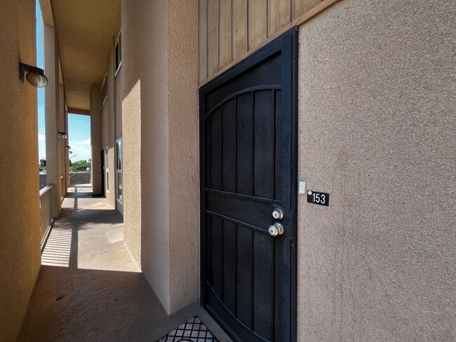 Building Photo - Beautiful 2 Bed, 2.5 Bath Condo in La Mesa Unit 153