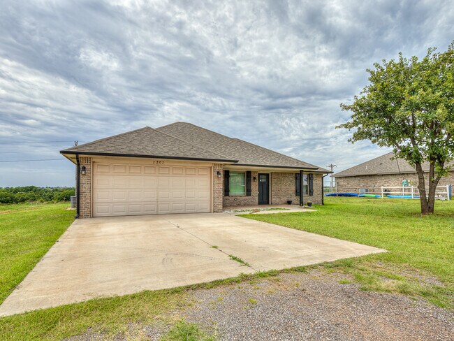 Photo - 2202 Buchanan Dr