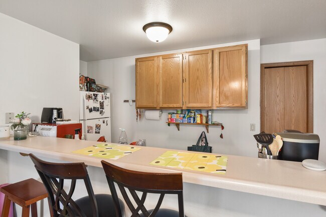 Photo - 202-204 N Pinckney St