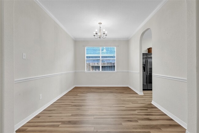 Photo - 415 Abbey Ln