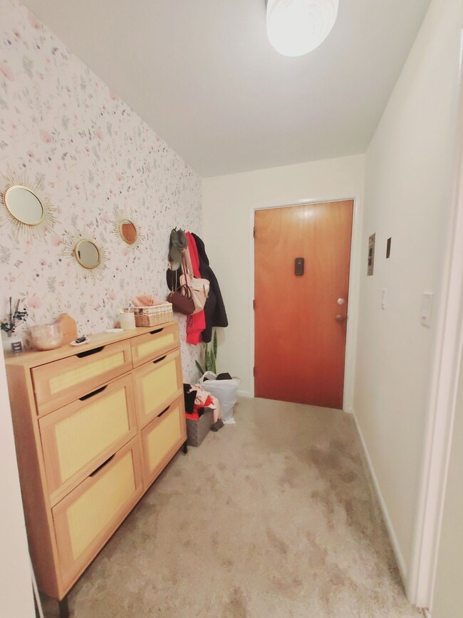 Photo - 960 Hope St Unit 2