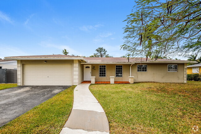 Building Photo - 8461 SW 201st St Rental