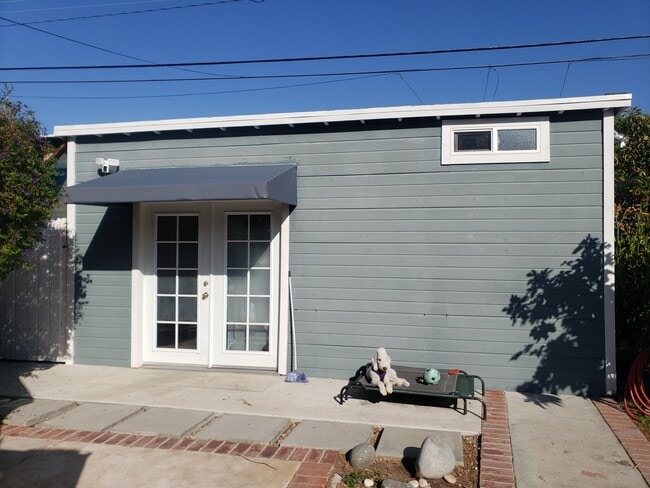 Photo - 5325 W 120th St House