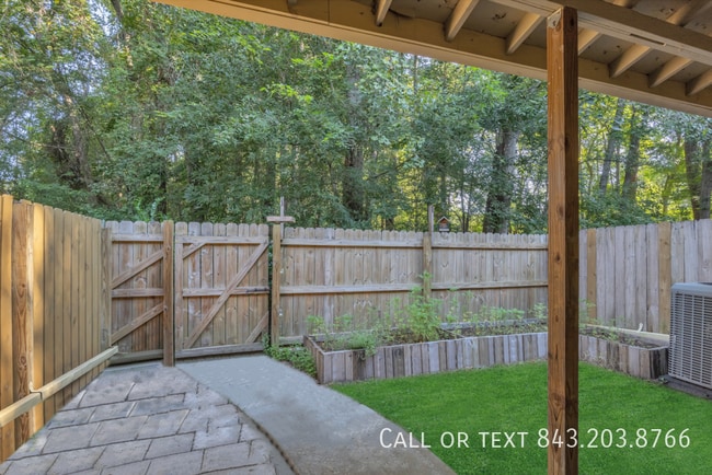 Photo - 302 Springview Ln