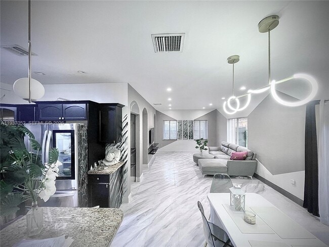 Photo - 1102 NW 26th St Unit 1102