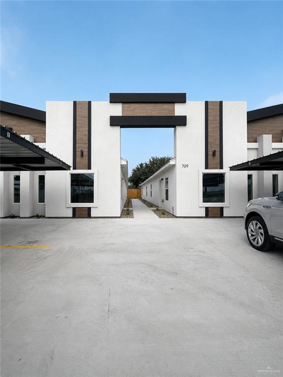 Building Photo - 12 N Emerald Ave