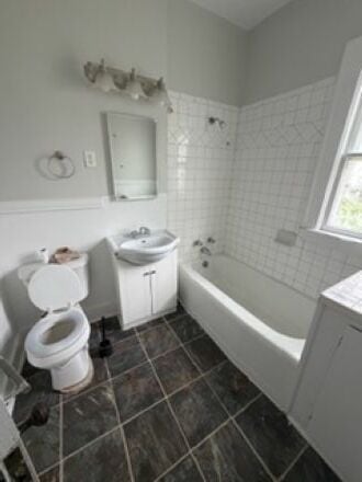 Photo - 120 National Ave NW