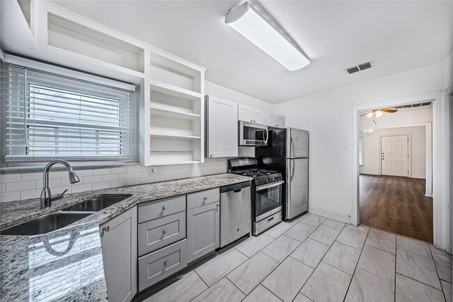 Photo - 2802 Dancy St