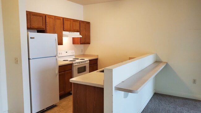 Uptown Brass Apartments For Rent in Kenosha, WI | ForRent.com