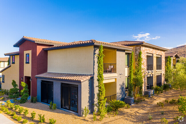 Building Photo - Tuscan Highlands Rental