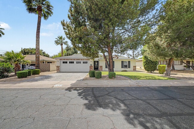Photo - 3414 N 44th Pl