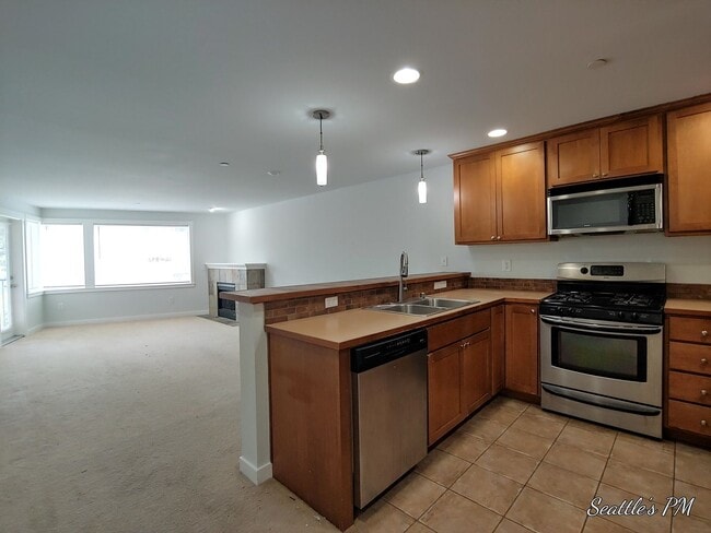 4752 41st Ave SW Unidad 306