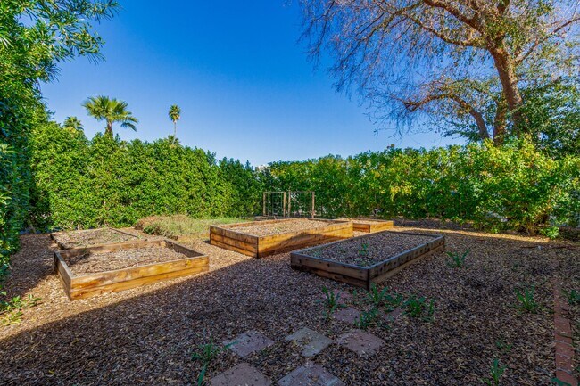 Photo - Beautiful Home available to lease!