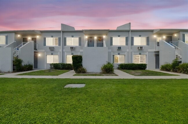 Photo - 4127 Dolphin Dr