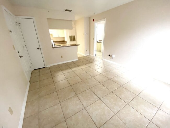 Photo - 2550 N Alafaya Trail Unit 6200