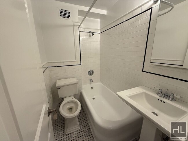 Photo - Christopher Street Unit 3C