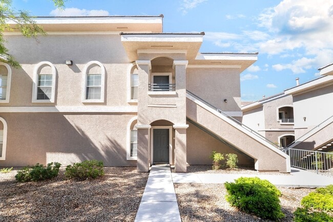 Building Photo - Remodeled 2-Bed, 2-Bath Second-Floor Unit ...