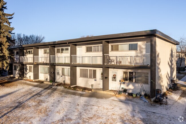 Building Photo - Wellington Park Townhomes