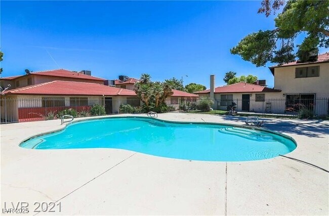 Photo - 5278 S Maryland Pkwy Unidad B Rental