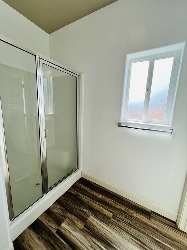 Photo - 986 Valencia Dr