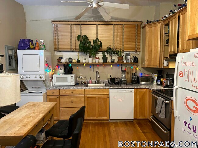 Photo - 49 Symphony Rd Unit 46