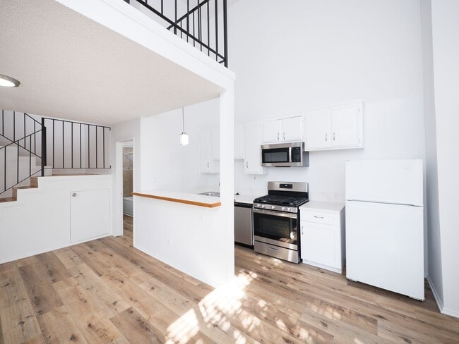 Photo - 5708 Tujunga Ave