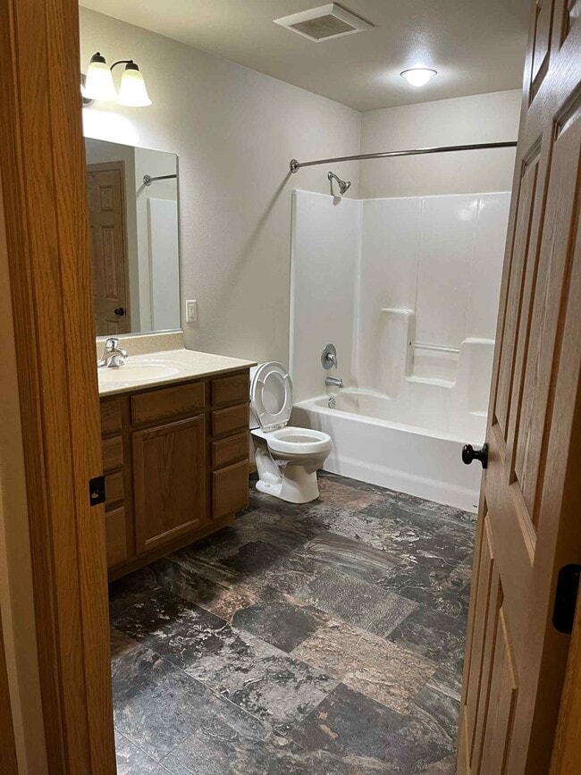 Photo - 1412 12th Ave SE