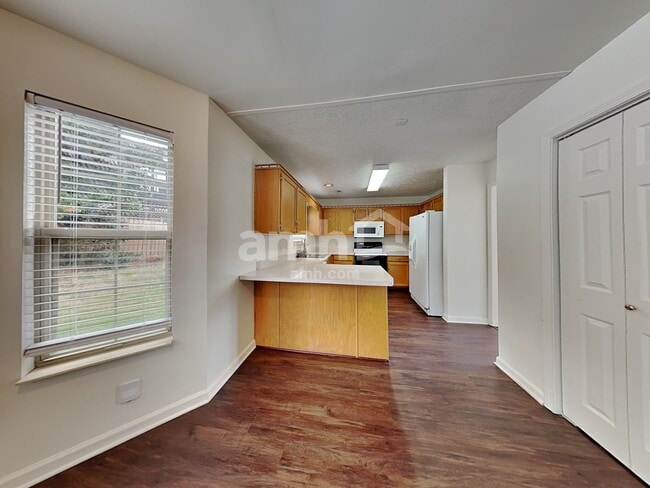 Photo - 120 Rose Garden Ln