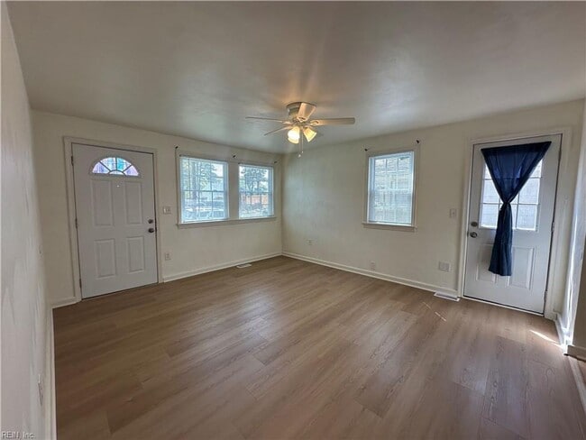 Photo - Adorable Ranch Home in Sherwood Forest!