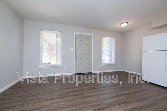 Photo - 4806 Saddlebrook Ln Unit Apt 3