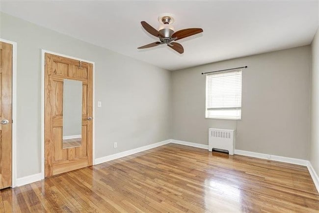 Bedroom - 165 Vroom St Unit 311