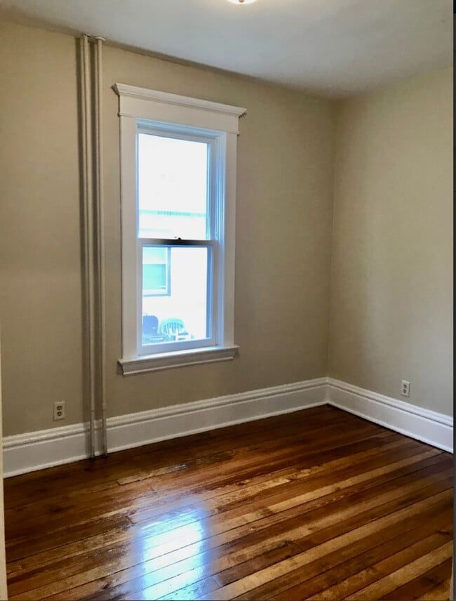891 Rose Ave E Unit #1