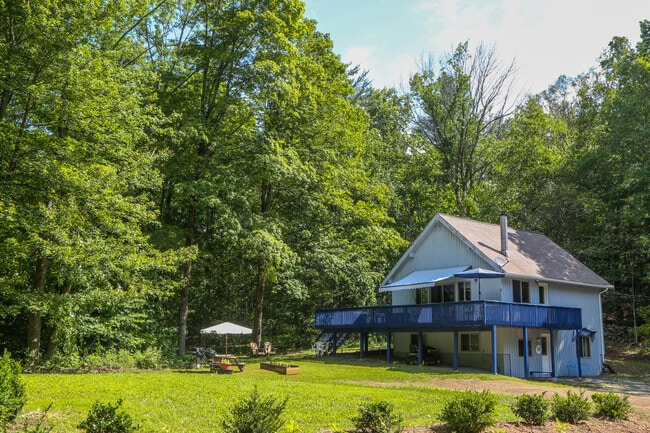 Photo - 160 Stebbins Rd