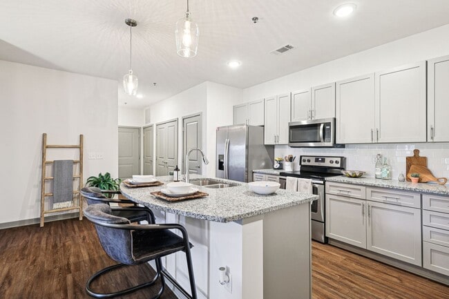 Building Photo - The Drake Rental