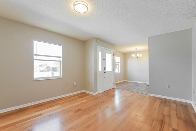 Photo - 1608 Gattis Dr