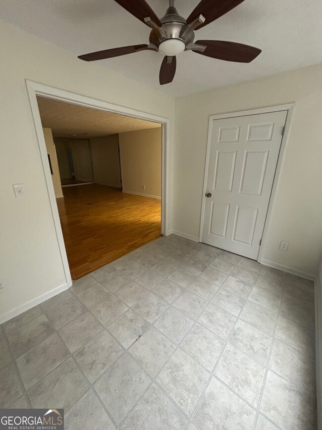 Photo - 301 Dunbar Dr