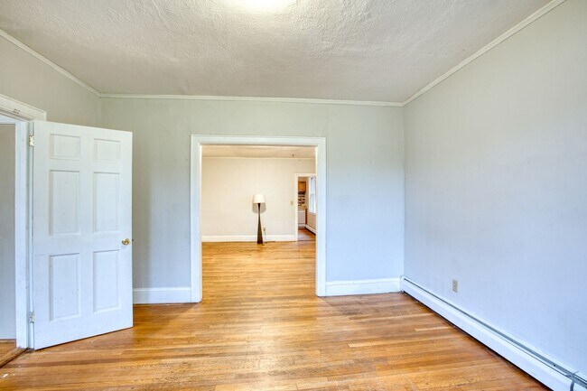 Photo - 429 New Britain Ave Unidad 2nd Floor