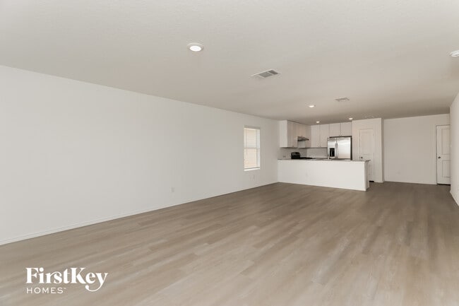 Photo - 10623 Vinateros Dr