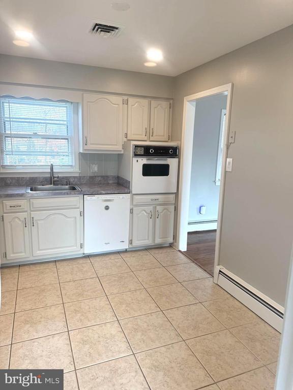 Photo - 6104 Briarview Ct