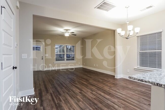 Photo - 2745 Village Pl