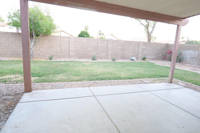 Photo - 1321 W Butler Dr