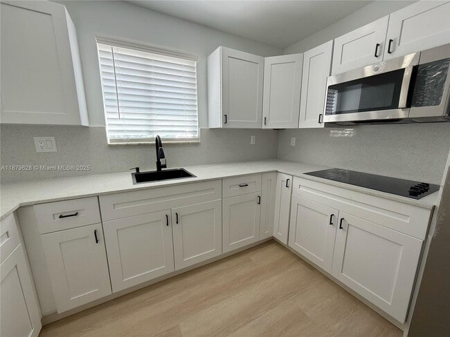 Photo - 3252 W 70th St Unit 202